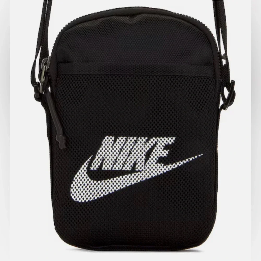 Nike Heritage Crossbody Bag (Small 1L) Black/White BA5871-010